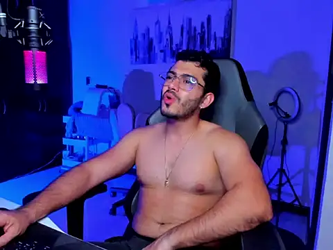 BrunoD31 online show from 04-13-26, 03:34