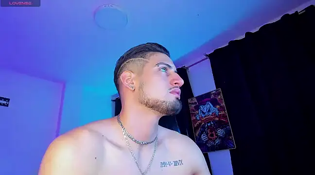 Giomar Reyes online show from 12-20-24, 08:38