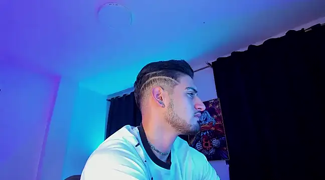 Giomar Reyes online show from 01-07-25, 08:24