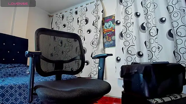 Giomar Reyes online show from 10-09-25, 04:32