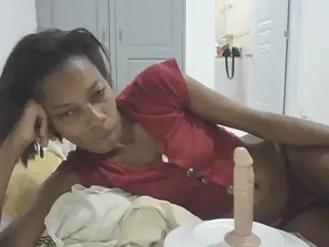 Snapshot of adele-33 chatting on 02-11-25, 12:38 adele-33 online show from 02-11-25, 12:38