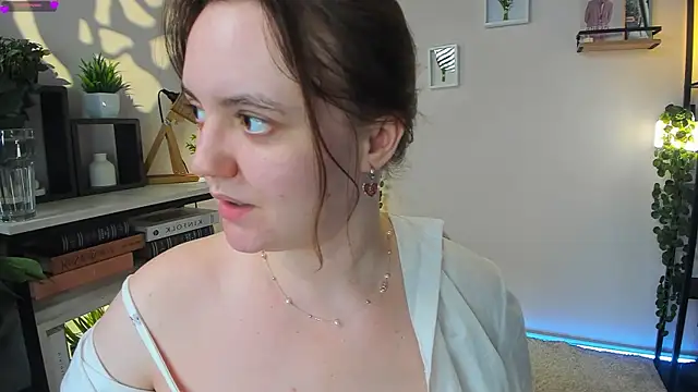 Snapshot of Lella_Ryann_ chatting on 05-17-26, 10:50 Lella Ryann online show from 05-17-26, 10:50