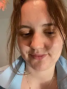 Snapshot of Lella_Ryann_ chatting on 05-31-26, 06:09 Lella Ryann online show from 05-31-26, 06:09