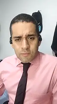 Snapshot of CRISTHIAN_GREY01 chatting on 01-31-25, 03:20 CRISTHIAN GREY01 online show from 01-31-25, 03:20