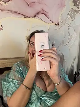 LanaShockk online show from 04-08-26, 02:39