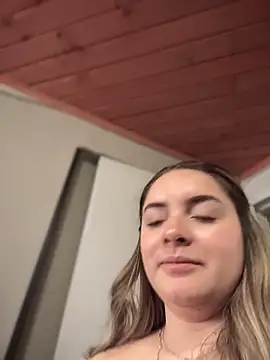 imlindapink online show from 11-12-25, 01:55