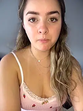 imlindapink online show from 11-14-25, 04:38