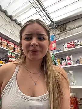 Snapshot of imlindapink chatting on 01-31-26, 07:11 imlindapink online show from 01-31-26, 07:11