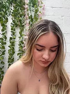 Snapshot of imlindapink chatting on 02-06-26, 05:16 imlindapink online show from 02-06-26, 05:16