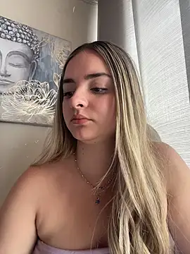 Snapshot of imlindapink chatting on 02-07-26, 05:38 imlindapink online show from 02-07-26, 05:38