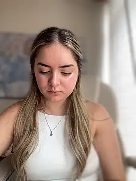 Snapshot of imlindapink chatting on 02-08-26, 06:00 imlindapink online show from 02-08-26, 06:00