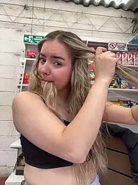 Snapshot of imlindapink chatting on 02-09-26, 05:28 imlindapink online show from 02-09-26, 05:28