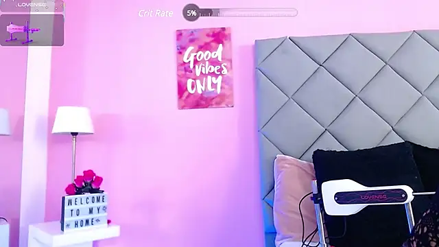 Snapshot of SaraSchmitt chatting on 02-27-25, 10:20 SaraSchmitt online show from 02-27-25, 10:20