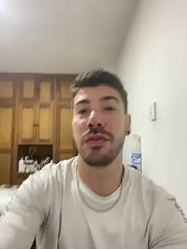 Guyinthemountain online show from 10-07-25, 01:52