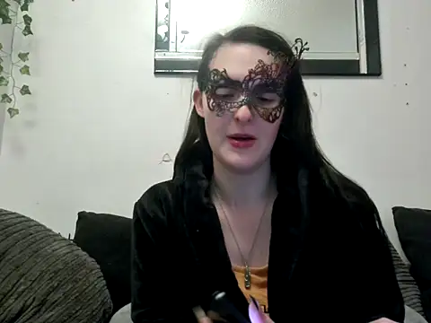 LexiSnowUK online show from 01-07-25, 09:29