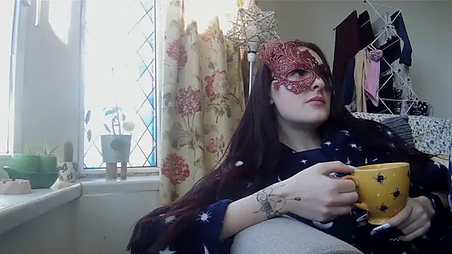 Snapshot of LexiSnowUK chatting on 03-17-26, 10:07 LexiSnowUK online show from 03-17-26, 10:07