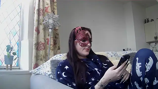 Snapshot of LexiSnowUK chatting on 03-18-26, 09:34 LexiSnowUK online show from 03-18-26, 09:34