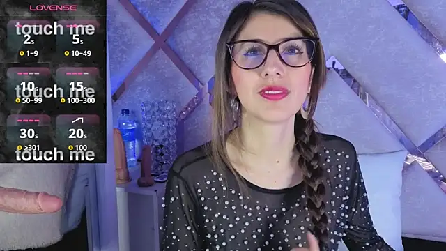  jade white  online show from 02-07-26, 01:37