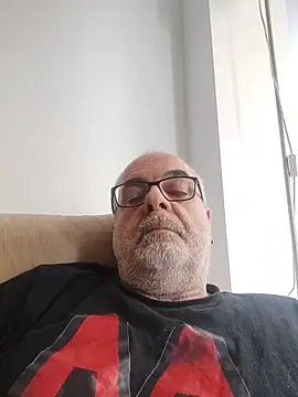 Satiro Sevilla online show from 03-22-26, 04:32