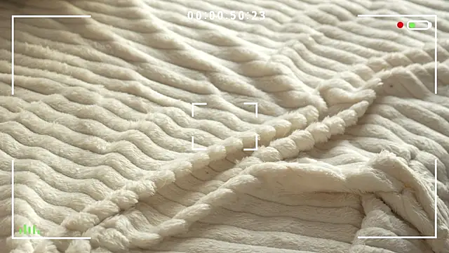 Snapshot of norakisses chatting on 03-08-25, 11:48 norakisses online show from 03-08-25, 11:48