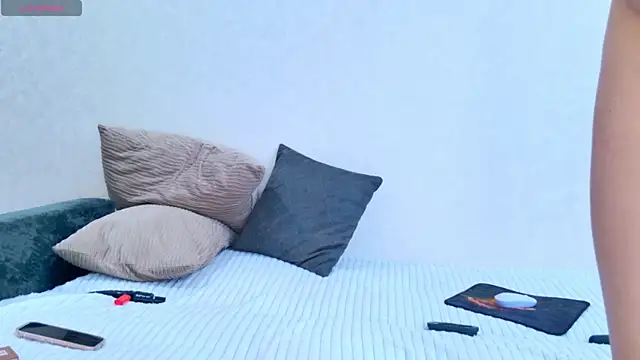 hard candyy online show from 10-23-25, 09:08