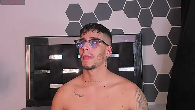 iamcamiloo  online show from 02-15-25, 04:58