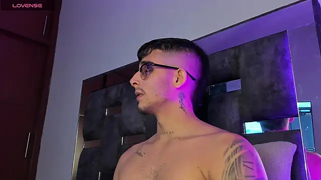 iamcamiloo  online show from 03-17-25, 03:47