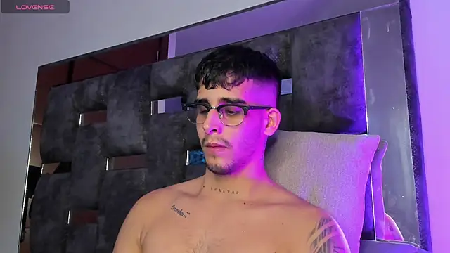 iamcamiloo  online show from 03-19-25, 03:52