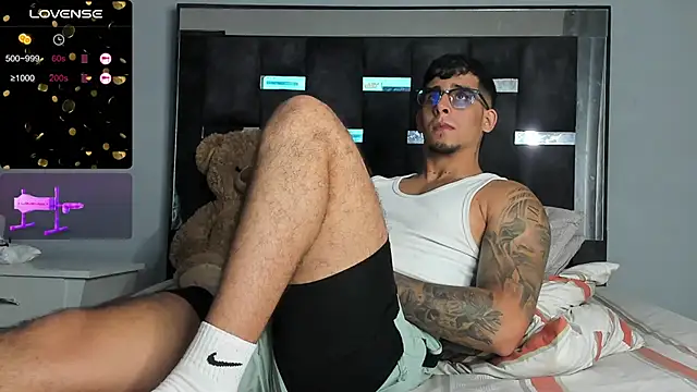 iamcamiloo  online show from 11-11-25, 04:12