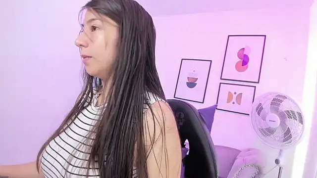 Ema louis  online show from 01-16-25, 12:31