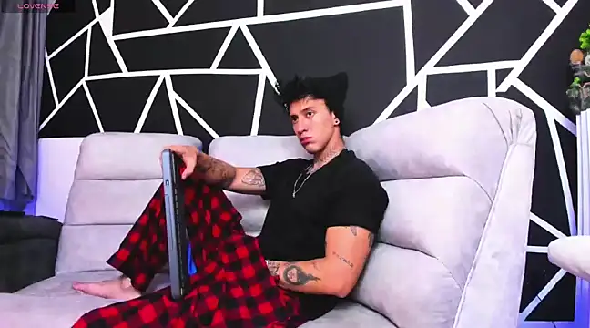 JUSTIN FULLER1 online show from 02-16-25, 01:58