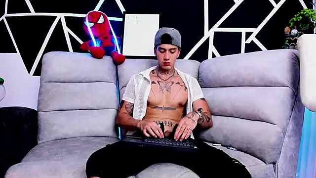 JUSTIN FULLER1 online show from 03-12-25, 10:17