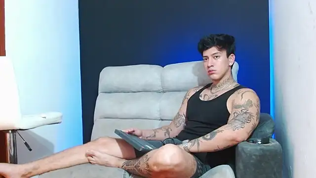 Snapshot of JUSTIN_FULLER1 chatting on 05-14-26, 05:53 JUSTIN FULLER1 online show from 05-14-26, 05:53