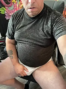 Snapshot of showoff79vers chatting on 12-04-24, 04:49 showoff79vers online show from 12-04-24, 04:49