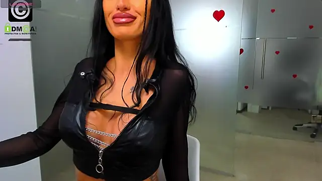 Queenrafaella online show from 03-18-26, 04:37