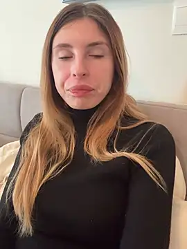 emma05 online show from 02-24-26, 07:06