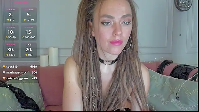 Snapshot of KellyFouler chatting on 12-08-24, 07:43 KellyFouler online show from 12-08-24, 07:43