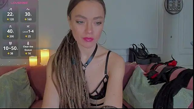 Snapshot of KellyFouler chatting on 02-15-25, 07:38 KellyFouler online show from 02-15-25, 07:38
