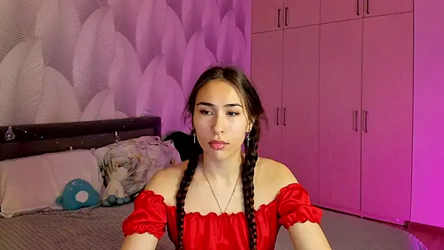 Snapshot of Bambiii_bby chatting on 12-04-24, 02:09 Bambiii bby online show from 12-04-24, 02:09