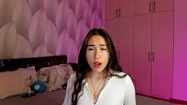 Snapshot of Bambiii_bby chatting on 12-07-24, 02:20 Bambiii bby online show from 12-07-24, 02:20