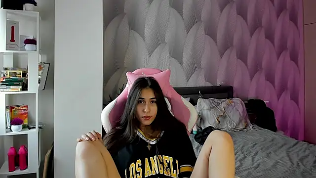 Snapshot of Bambiii_bby chatting on 01-19-25, 08:50 Bambiii bby online show from 01-19-25, 08:50