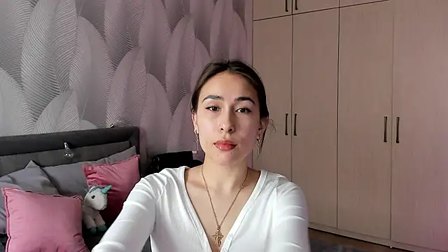 Snapshot of Bambiii_bby chatting on 02-08-25, 07:15 Bambiii bby online show from 02-08-25, 07:15