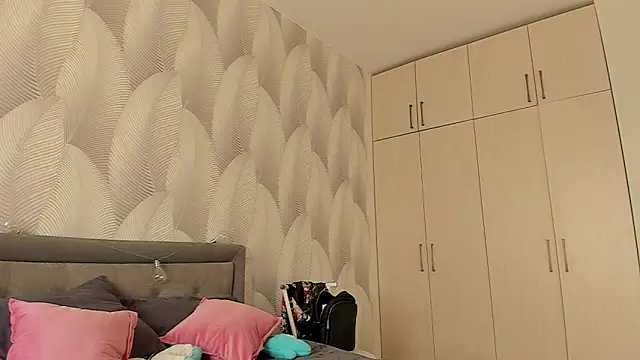 Snapshot of Bambiii_bby chatting on 03-14-25, 03:15 Bambiii bby online show from 03-14-25, 03:15