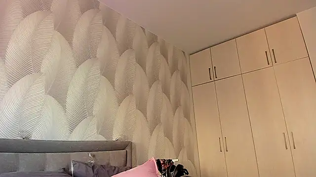 Snapshot of Bambiii_bby chatting on 03-16-25, 10:44 Bambiii bby online show from 03-16-25, 10:44