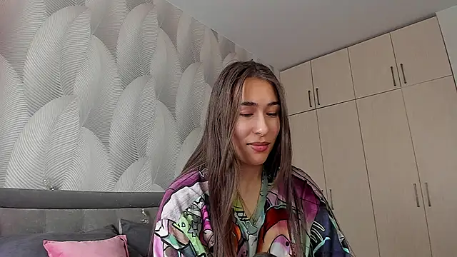 Snapshot of Bambiii_bby chatting on 03-17-25, 05:23 Bambiii bby online show from 03-17-25, 05:23