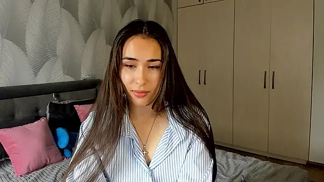 Snapshot of Bambiii_bby chatting on 09-13-25, 04:01 Bambiii bby online show from 09-13-25, 04:01