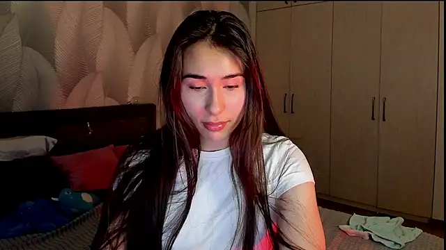 Snapshot of Bambiii_bby chatting on 11-27-25, 02:35 Bambiii bby online show from 11-27-25, 02:35