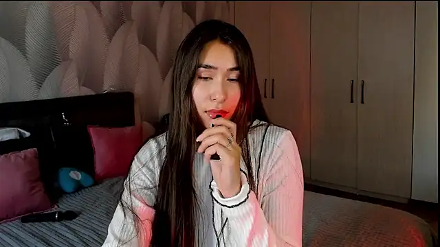 Snapshot of Bambiii_bby chatting on 12-01-25, 03:11 Bambiii bby online show from 12-01-25, 03:11