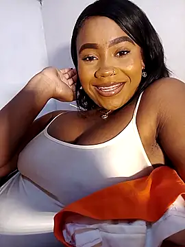 Abril Storm online show from 10-12-25, 09:03