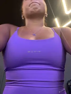 Snapshot of lariic chatting on 09-22-25, 07:27 lariic online show from 09-22-25, 07:27